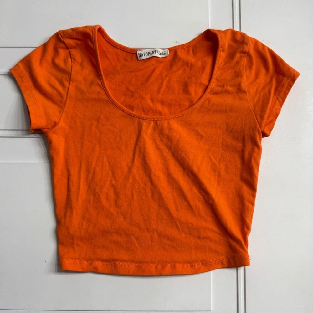Hatopants Women's Size Small Orange Cropped Round Neck Short Sleeve T-Shirt